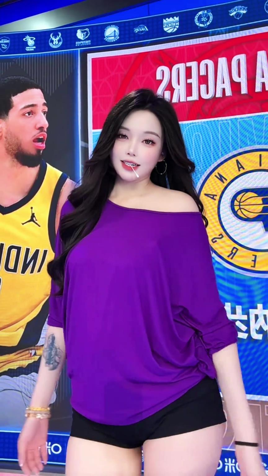 美女主播小太陽：年輕的將軍意氣風(fēng)發(fā)！ 哈利伯頓強的可怕