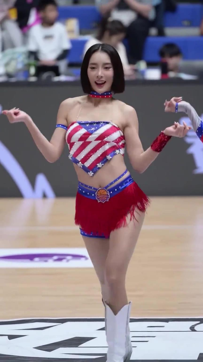 太離譜了 ！幾乎是完美女人！