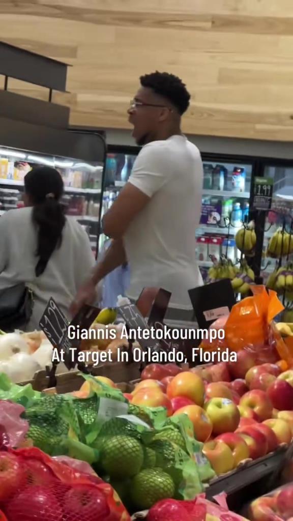 好男人??！字母哥在奧蘭多度假 陪妻子一起逛超市